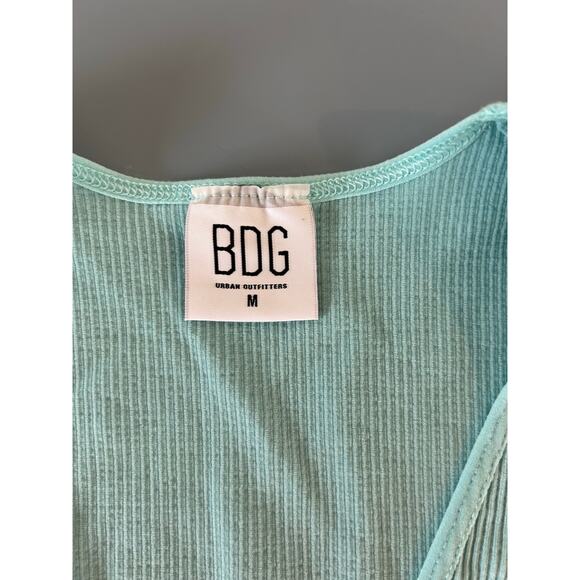 TNA Aritzia crop top womens size M blue ribbed v neck sleeveless - Picture 4 of 8